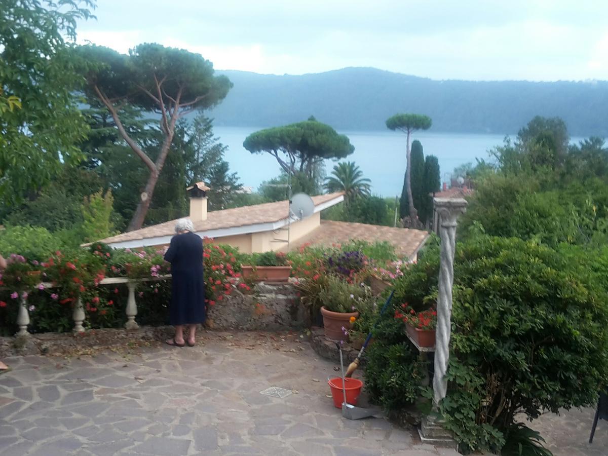 Bed&Breakfast "Fiorella" Sul Lago Кастель-Гандольфо Екстер'єр фото