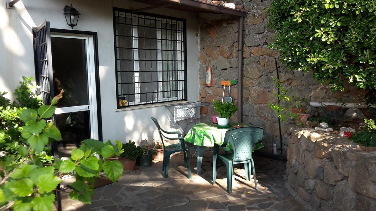 Bed&Breakfast "Fiorella" Sul Lago Кастель-Гандольфо Екстер'єр фото