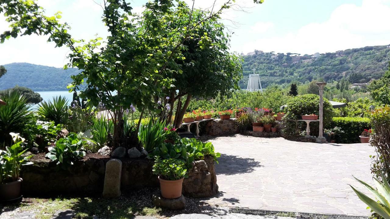 Bed&Breakfast "Fiorella" Sul Lago Кастель-Гандольфо Екстер'єр фото